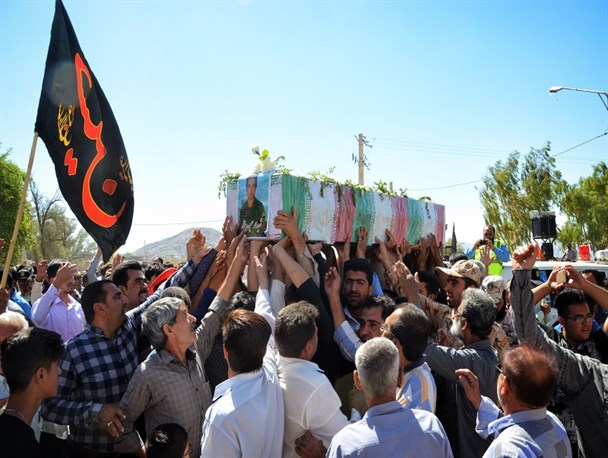 مراسم وداع با سرباز بسیجی شهید محمدحسین رستگار+تصاویر