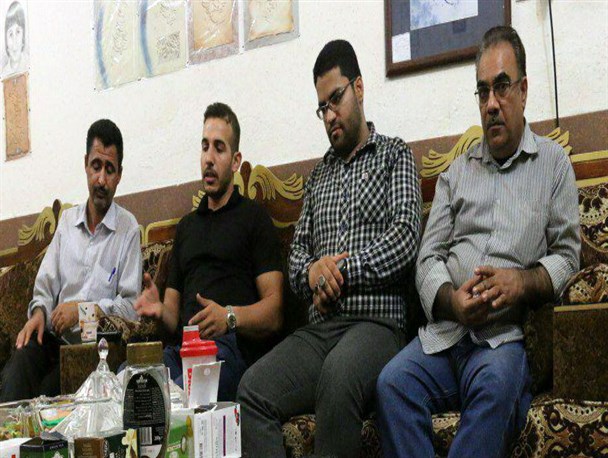 عیادت هنرمندان از هنرمند خوش‌ ذوق دیلمی