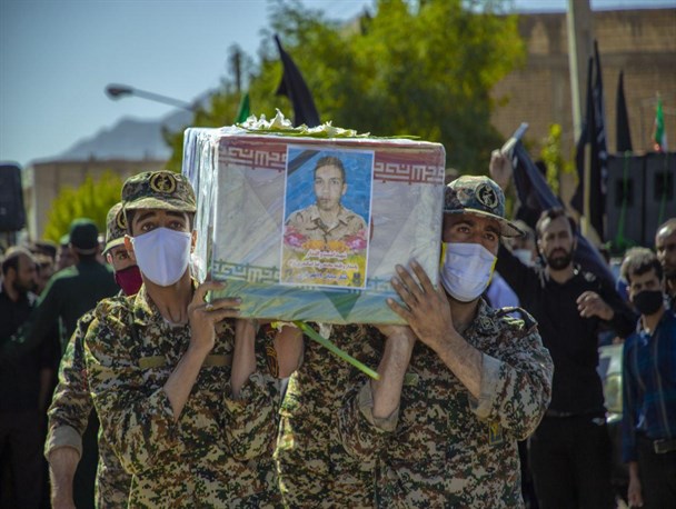 پیکر سرباز وظیفه شهید محمدرضا اسکندری نژاد در جونقان تشییع شد