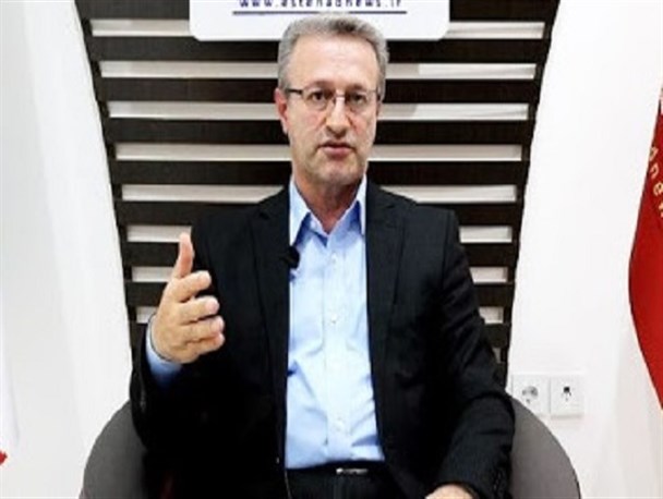 بیمه سلامت موانع اجرای نسخه‌نویسی الکترونیکی را به مجلس گزارش کند