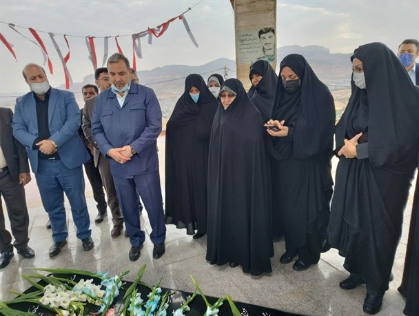 زنان ایلامی نماد از خودگذشتگی در دوران دفاع مقدس هستند