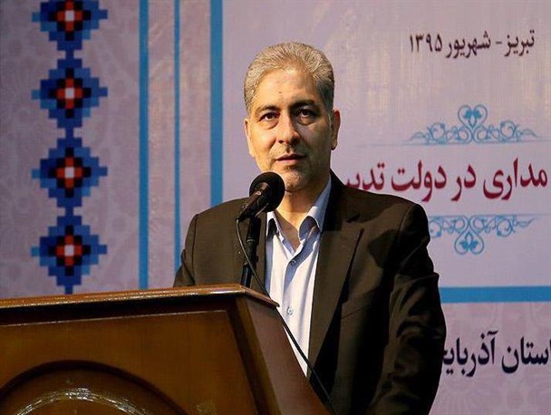 بازماندگان 8 سال دفاع مقدس خاطرات خود را مکتوب کنند/ اجازه ندهید مسایل سیاسی صمیمیت‌ها را کم‌رنگ کند
