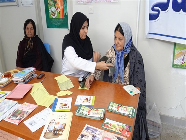 ویزیت رایگان روستاییان لردگان در هفته دفاع مقدس