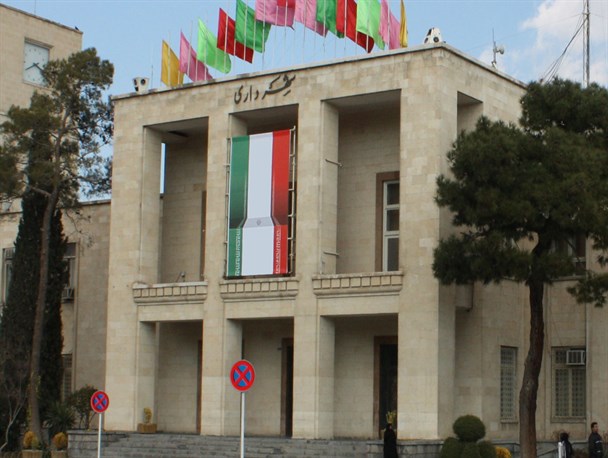 فرافکنی تنها راه حل مدیران در پیگیری حکم شهردار/ چالش های اصفهان با رفتن شهردار سر باز کرده است