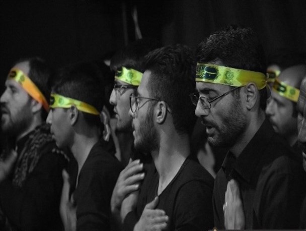 عزاداری جوانان کمیجانی در سوگ امام حسین(ع)+تصاویر