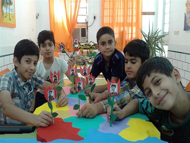 انس کودکان و نوجوانان با فرهنگ شهدا +تصاویر