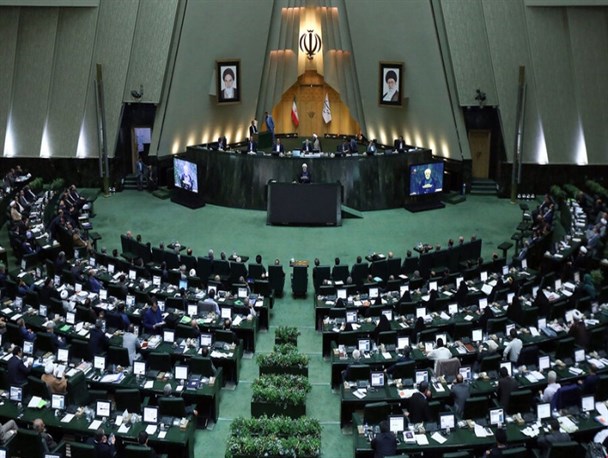 ماجرای اعتراض نمایندگان به حضور وزیر پیشنهادی صمت در مجلس/ رئیس جمهور در جلسه رای اعتماد حضور داشته باشد
