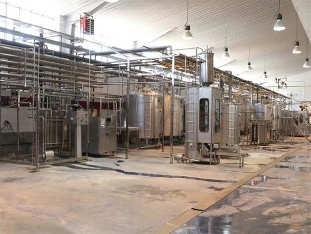 وقتی کام یک کارخانه در البرز بعد از ۱۰ سال تعطیلی شیرین شد/ احیاء سرمایه ۱۵۰ میلیارد تومانی و اشتغال ۴۰ کارگر در هفته دفاع مقدس