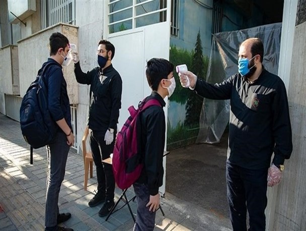 نظارت بر مدارس به منظور رعایت پروتکل های بهداشتی/ استقبال دانش آموزان از واکسن خوب نیست