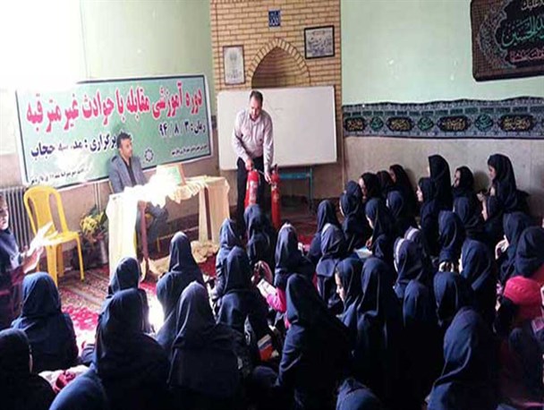 برگزاری کارگاه آموزشی مقابله با حوادث غیر مترقبه برای دانش آموزان باقرشهر
