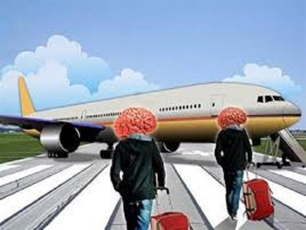 مدیریت ناکارآمد و عدم نیاز سنجی عامل خروج ۱۵۰ هزار نخبه ایرانی در سال