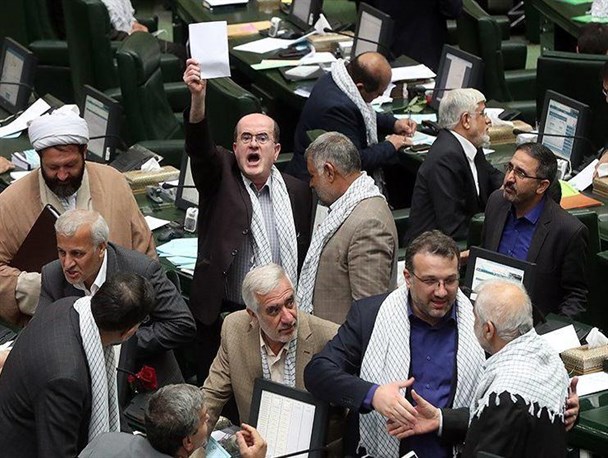 فعال فتنه88برنامه‌نویس پرورش کودکان می‌شود؟