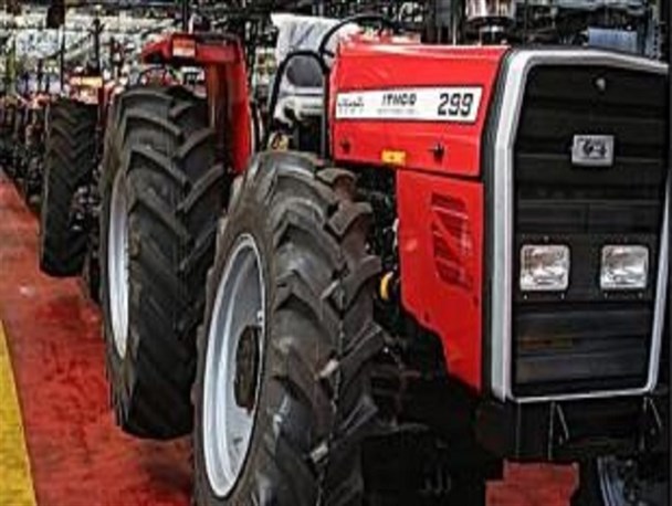 دولت مثل "تراکتور" مشغول واردات است