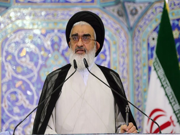 راهپیمایی اربعین چشم دشمنان را کور می کند/مجلس حق ندارد معاهده‌ای علیه منافع اسلام و مردم تصویب کند