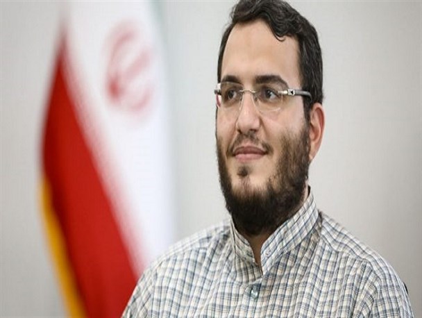 حوزه هنری لرستان میدان دار هنر و ادبیات انقلاب اسلامی باشد