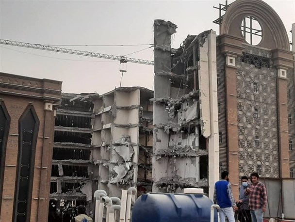 ۲ مصدوم و یک فوتی آمار نهایی ریزش بخشی از سازه متروپل آبادان