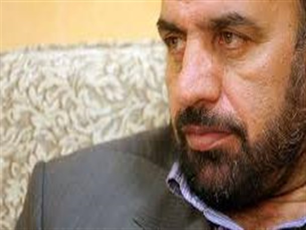 خون شهدا اجازه عقب نشینی در راستای منافع کشور را نمی دهد