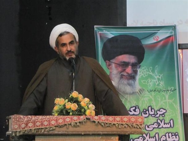 نشست روشنگری با موضوع استکبار ستیزی در فیروزآباد برگزارشد