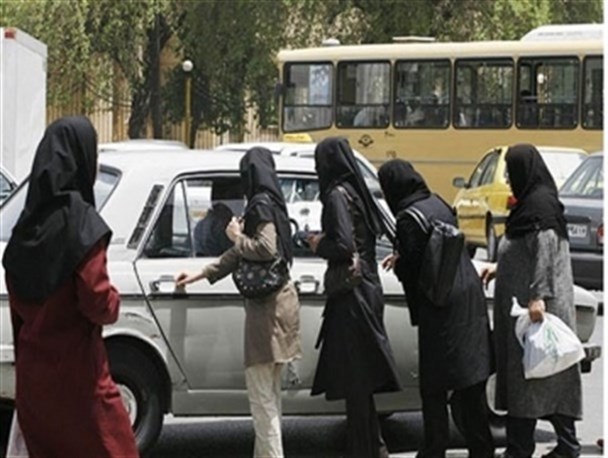 تعاونی‌های مسافربری چالوس خودروهای شخصی را ساماندهی کنند