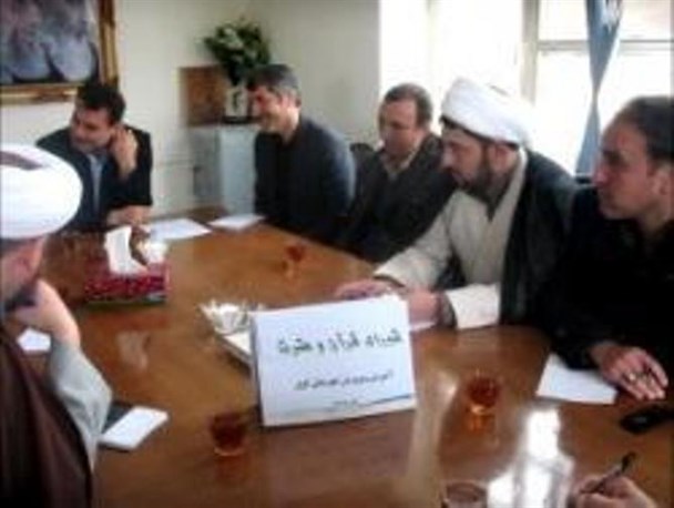 لزوم توجه به برگزاری گفتمان های دینی در مدارس کوثر