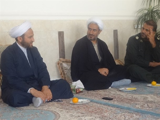 جمعی از پرسنل سپاه ناحیه باشت با امام جمعه این شهرستان دیدار کردند+تصاویر