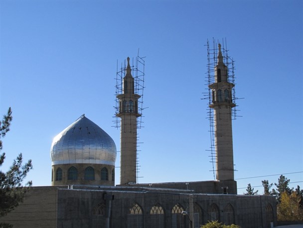 انتظار 30 ساله مصلی آشتیان کی به سر می آید؟