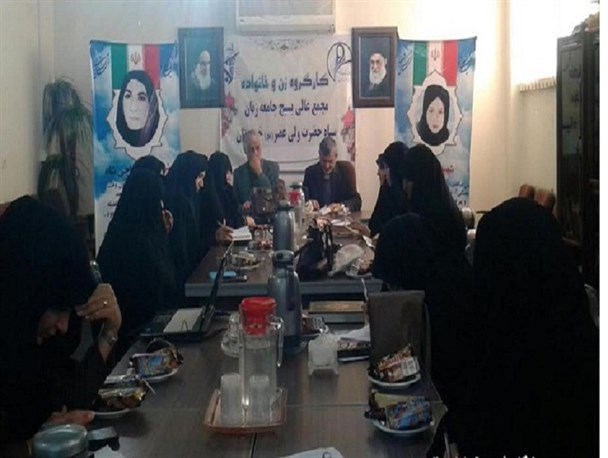 دشمن در تهاجم فرهنگی هدف گذاری میکنند / بعضی از آرایشگران زنانه درآمد حلال را میخواهند از یک کار حرام بدست آورند