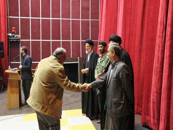 آیین گرامیداشت مقام شامخ بسیج در سینما هلال احمر بندرانزلی برگزار شد