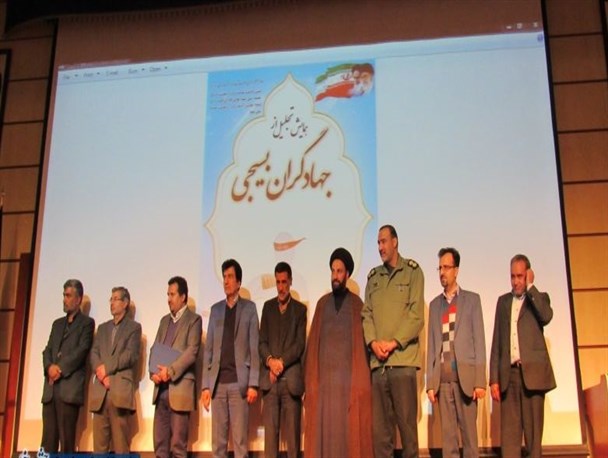 ساخت ۱۴ خانه برای محرومان با تلاش جهادگران بسیجی برخوار/ باید تاثیر اقتصاد مقاومتی در زندگی مردم احساس شود