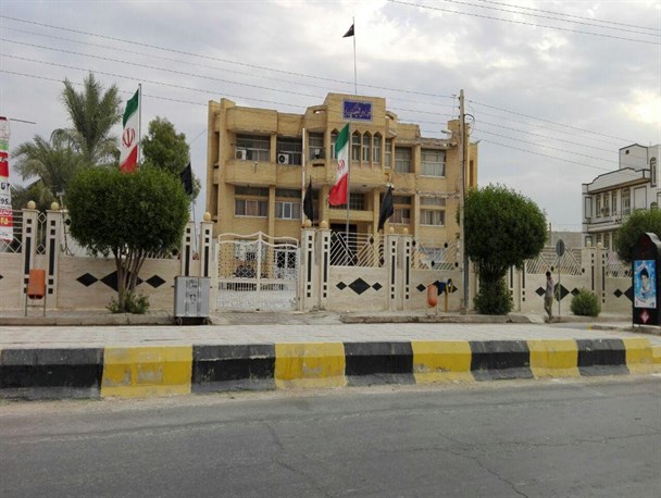 دریغ از نصب یک بنر هفته بسیج در برخی از ادارات دیر+ تصاویر
