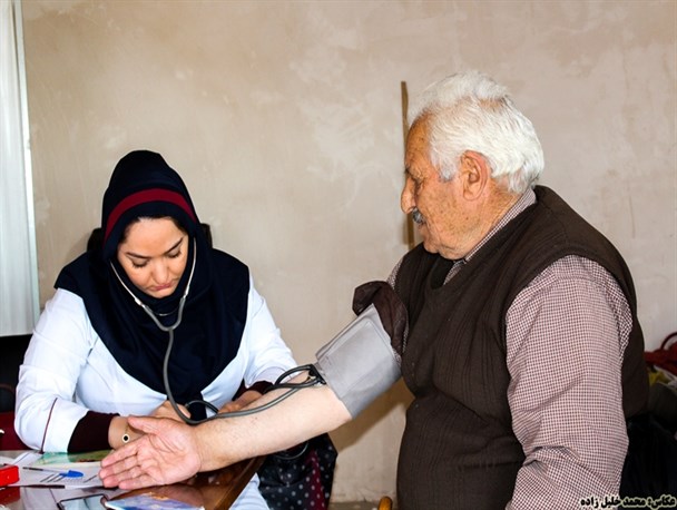 بیماران روستاهای محروم پلدشت ویزیت رایگان شدند/ تصاویر