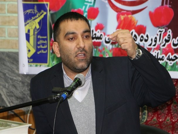 نباید در برابر دشمن، منفعلانه عمل کرد/ دشمن با مذاکره و سازش، دست از دشمنی بر نمی دارد