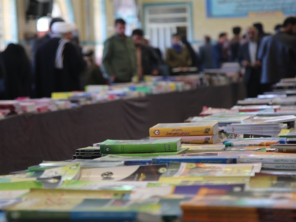 نمایشگاه کتاب در صفاشهر+تصاویر