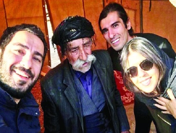 سلبریتی‌‌‌‌هایی که به جای الگوسازی الگو سوزی می‌کنند/ رنج‌‌های مردم زلزله‌‌‌‌‌‌زده لبخند زدن ندارد!