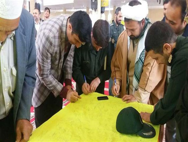 مردم شهرستان کلاله از رهبری و سردار سلیمانی تشکر کردند+ تصاویر