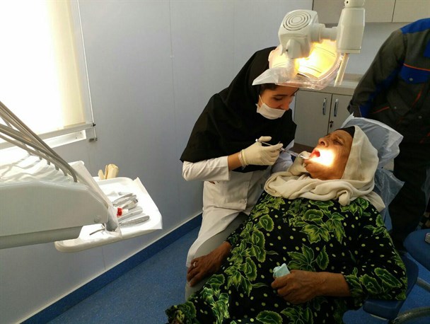 ویزیت دندانپزشکی رایگان در روستای لحک اسلامشهر + تصاویر