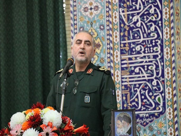 هر کجای دنیا انقلاب اسلامی به خطر بیافتد سپاه و بسیج وارد میدان می شود/ سعودی ها و امثال آنها در مقابل ایران عددی نیستند