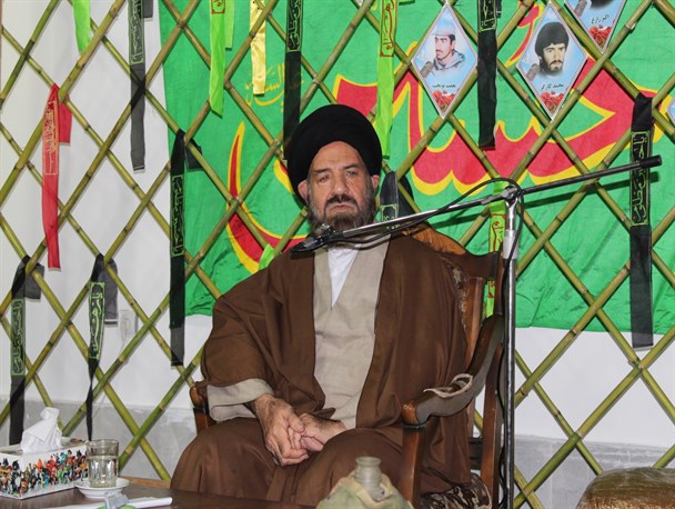 امروز دشمن جنگ تمام عیار خود را در عرصه فرهنگی دنبال می کند