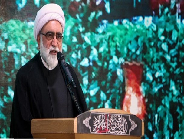 گرانی بنزین امرار معاش عده‌ای را سخت‌تر می‌کند/ مردم ما همه بسیجی هستند
