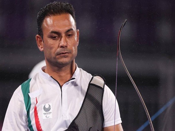 اهدای گواهی رکوردشکنی رحیمی در پارالمپیک