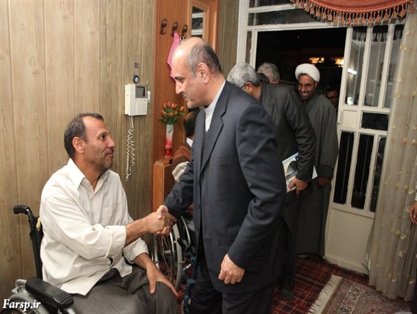 دیدار با چهار خانواده شهید و جانباز+ تصاویر