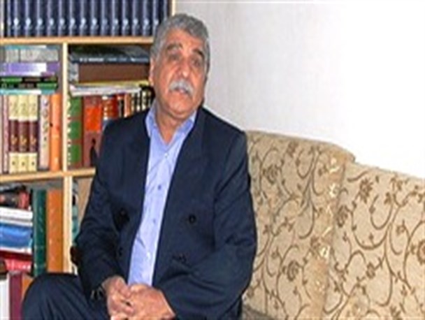 انگلیسی ها لجن و خاک را به اسم نان به ایرانی ها می خورانند