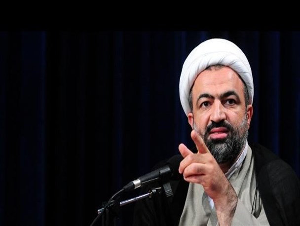 هدف دشمن مدفون کردن پیام‌های "9 دی" در تاریخ انقلاب است/ عده‌ای جسم‌هایشان از سفارت آمریکا بالا رفت اما قلب‌هایشان در آن باقی ماند
