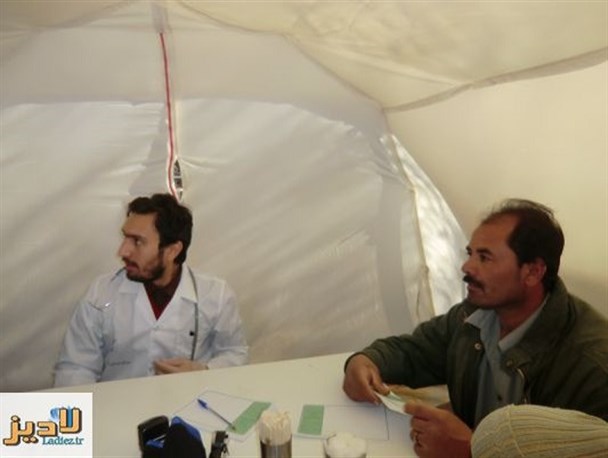 انجام بیش از ۱۴۰۰ ویزیت و ۱۱ عمل جراحی در نخستین روز  راه اندازی بیمارستان صحرایی در بخش لادیز