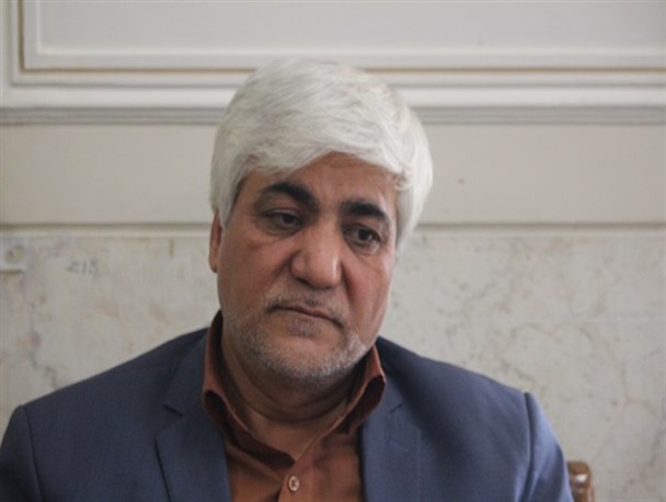 مداح باید سیاسی باشد اما سیاسی کاری نکند/ اصل بر این است که که مداح مزد خویش را از ائمه اطهار بگیرد