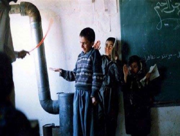 تنبیه بدنی با شیلنگ در یکی از مدارس شهرستان برخوار! + نامه یکی از دانش آموزان به مدیر