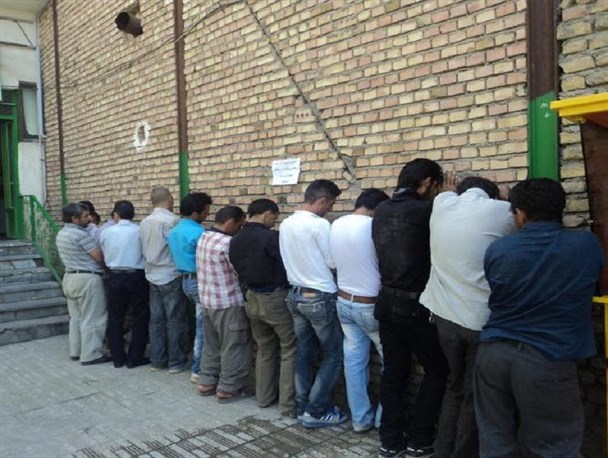 دستگیری 17 خرده فروش مواد مخدر در اجرای طرح پاکسازی مناطق آلوده کاشمر+تصاویر
