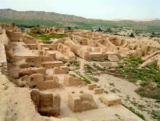 آثار تاریخی روستای حجت آباد سرایان مورد بی‌مهری قرار گرفته است