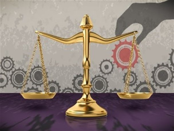 عدالت اقتصادی مظلوم ترین واژه این ایام/در عملکرد دولت و مجلس هیچ اثری از مبارزه با فقر دیده نمی شود