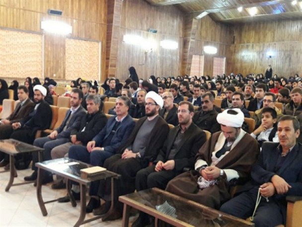 برپایی محفل انس با قرآن با حضور قاریان برجسته تکاب